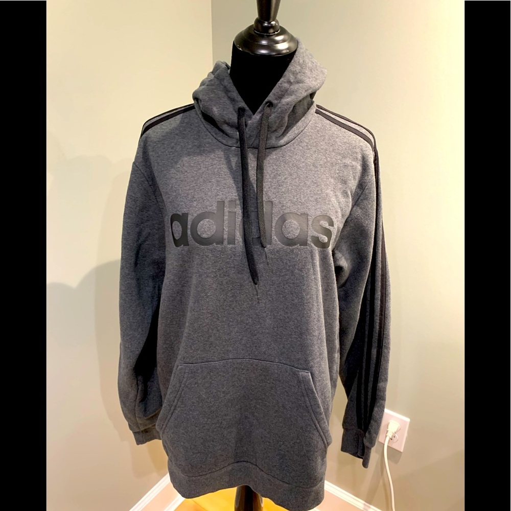 Mens’ Large adidas hoodie in really good condition